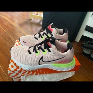 Nike Renew Run women shoes